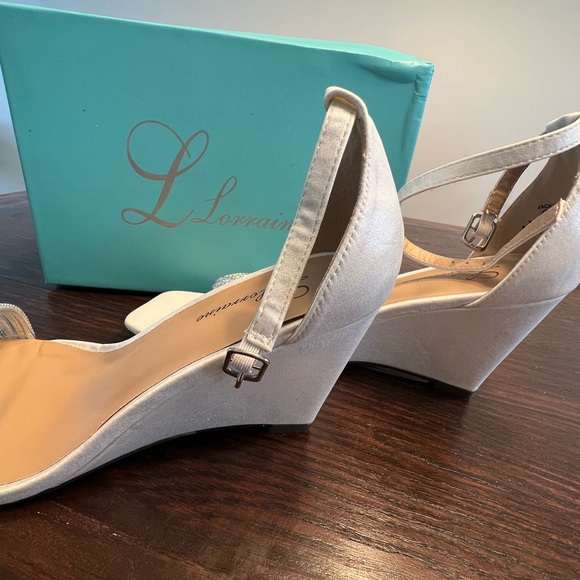 LAUREN LORRAINE WEDGE SANDAL WITH RHINESTONE DETAILING - Picture 5 of 5